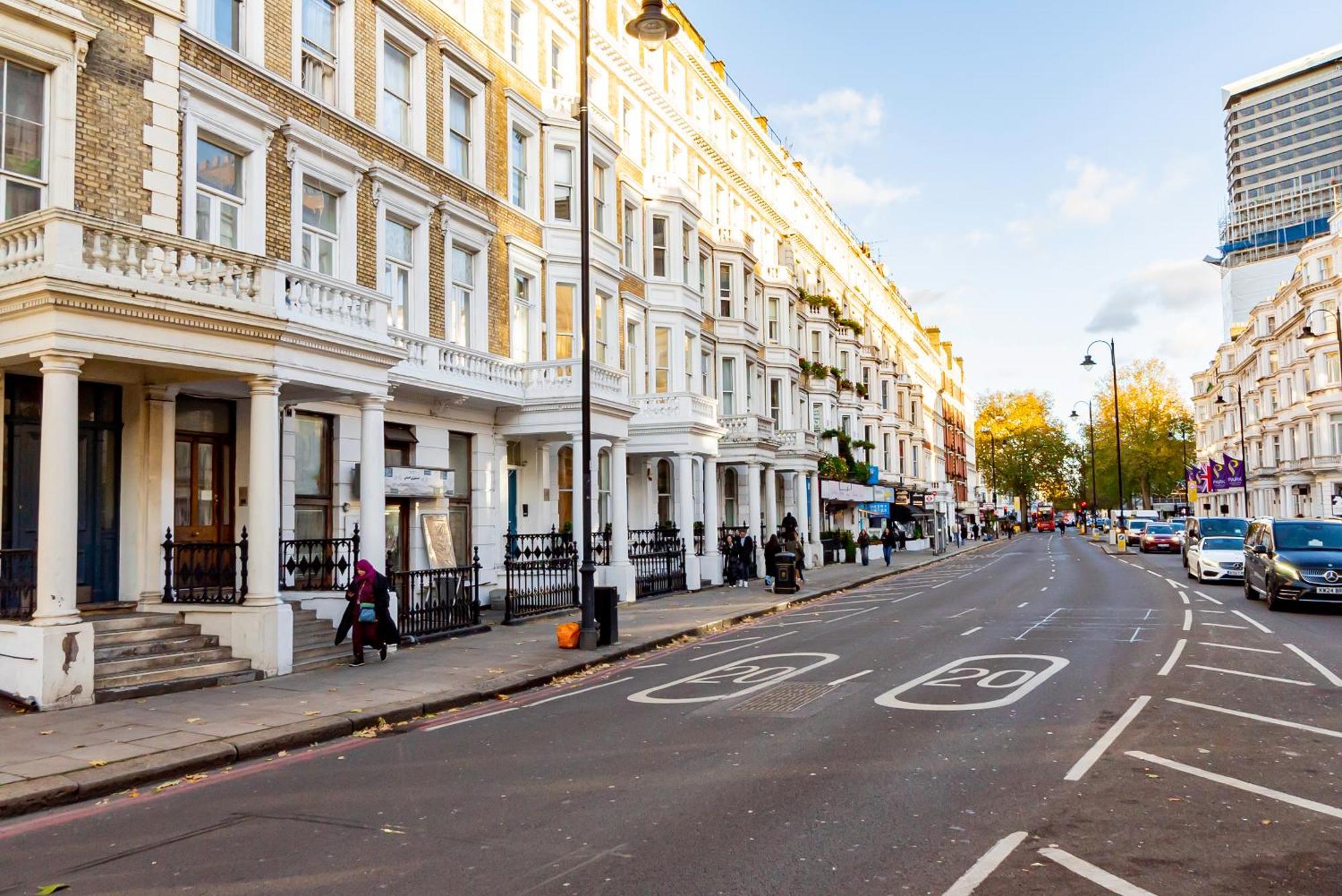 Chic 2 Bedrooms 2 Bathrooms At Kensington *
