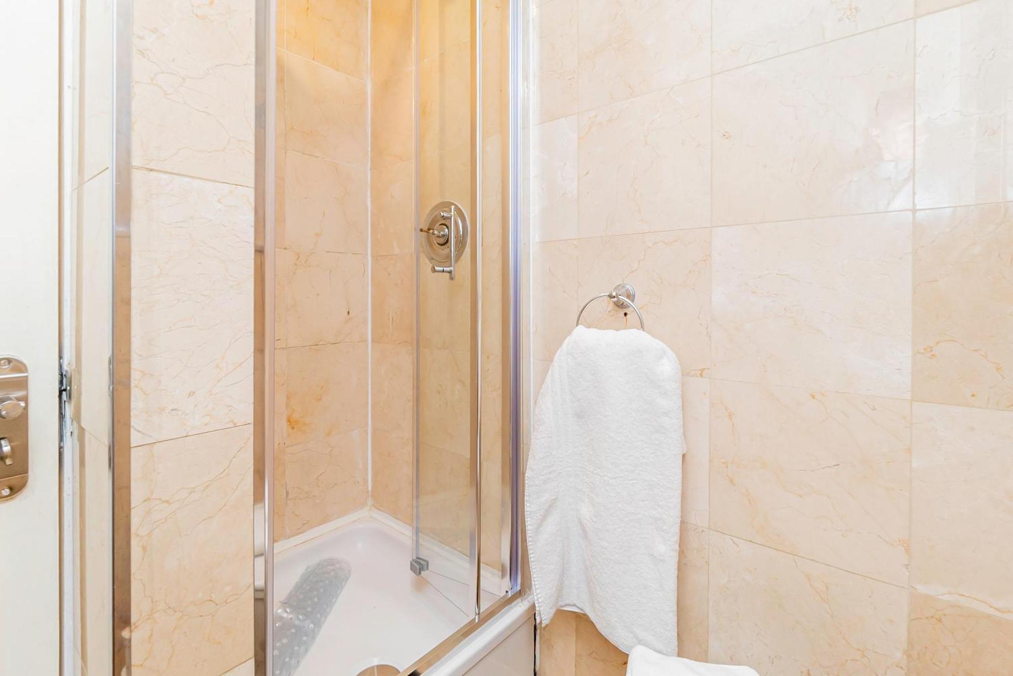 Apartment Chic 2 Bedrooms 2 Bathrooms At Kensington *