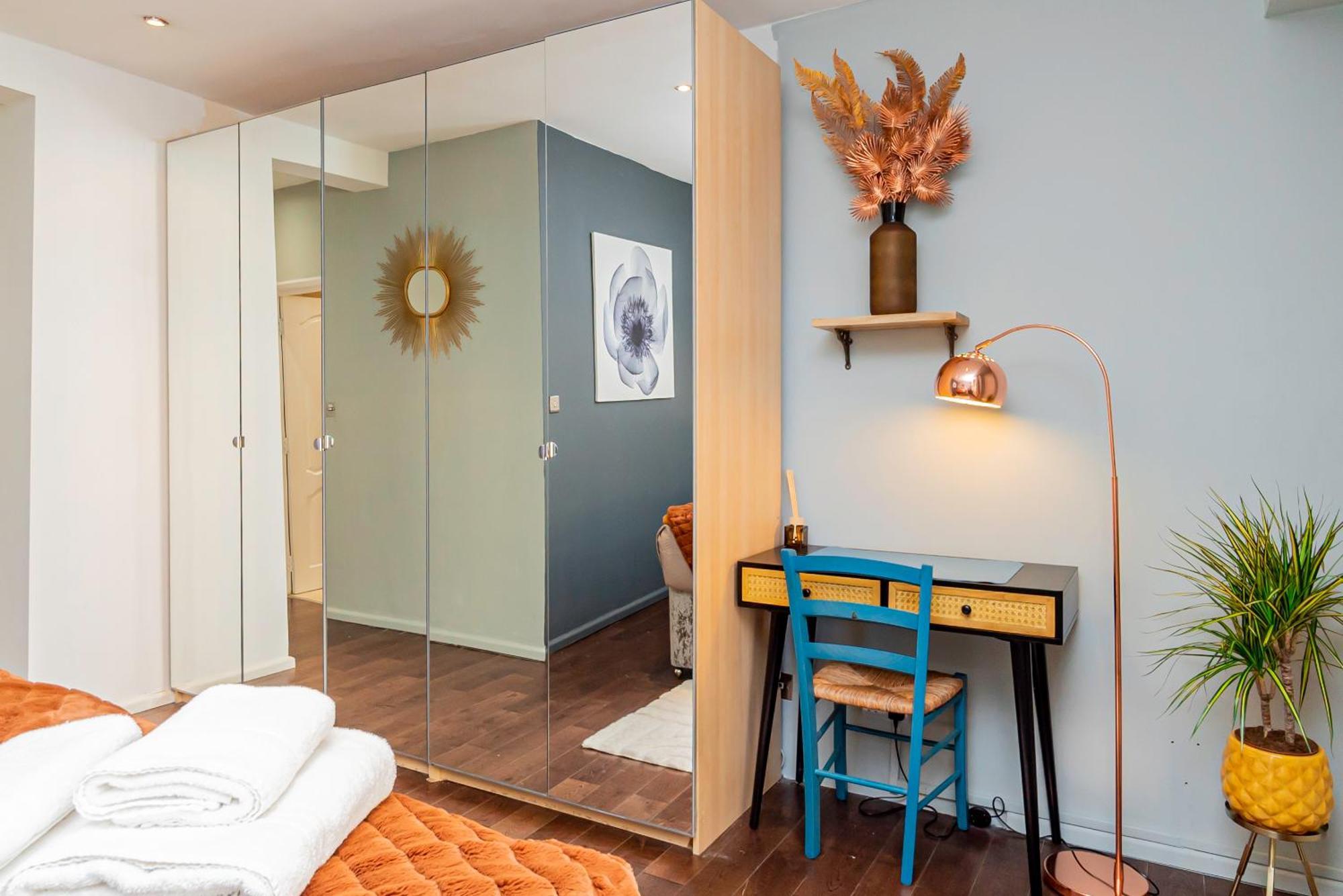 Chic 2 Bedrooms 2 Bathrooms At Kensington Apartment *