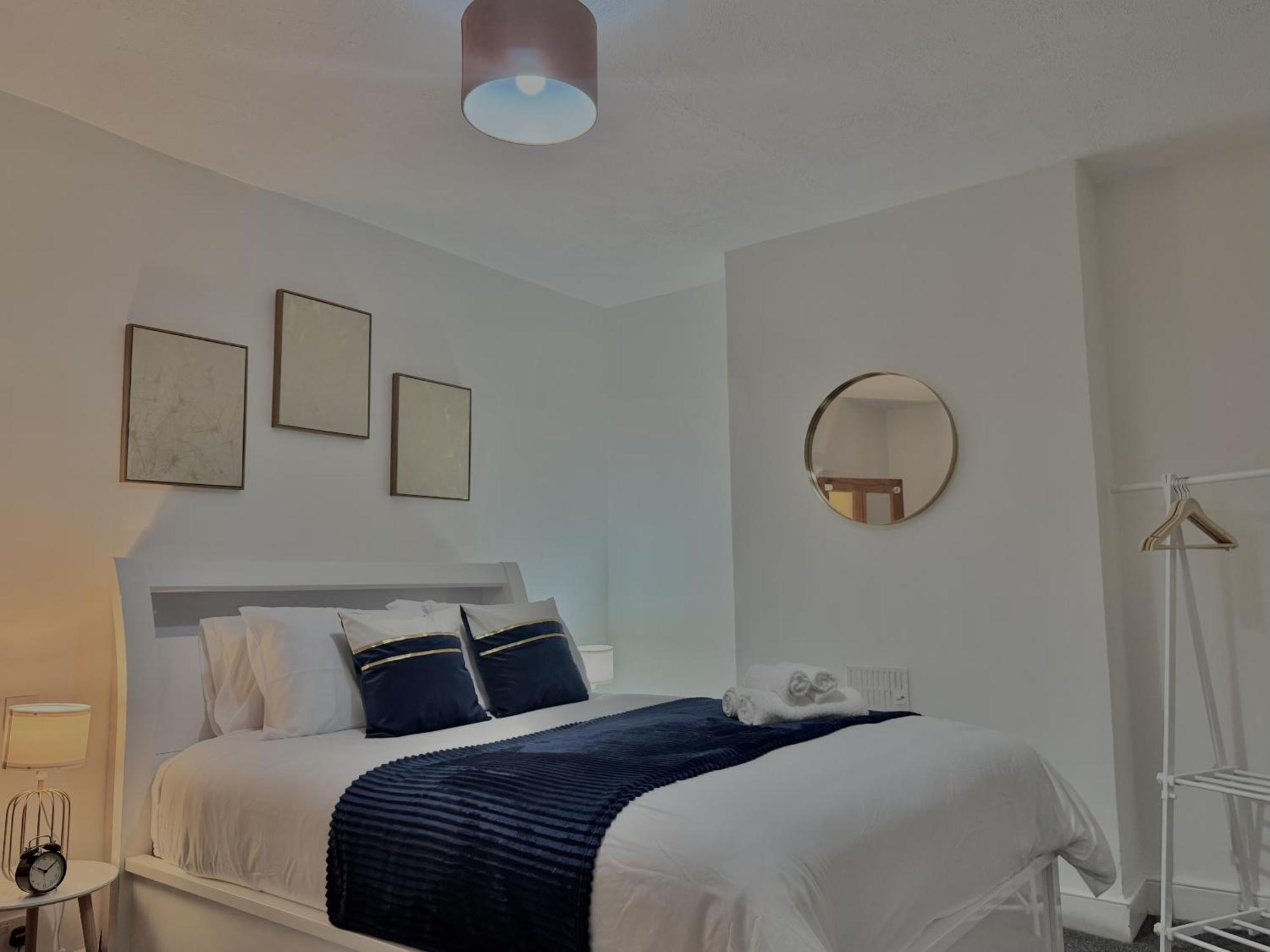 Ferienhaus Spacious 3 Bedroom House Near London, O2, Excel, Stratford, Tube Station & Parking Available London