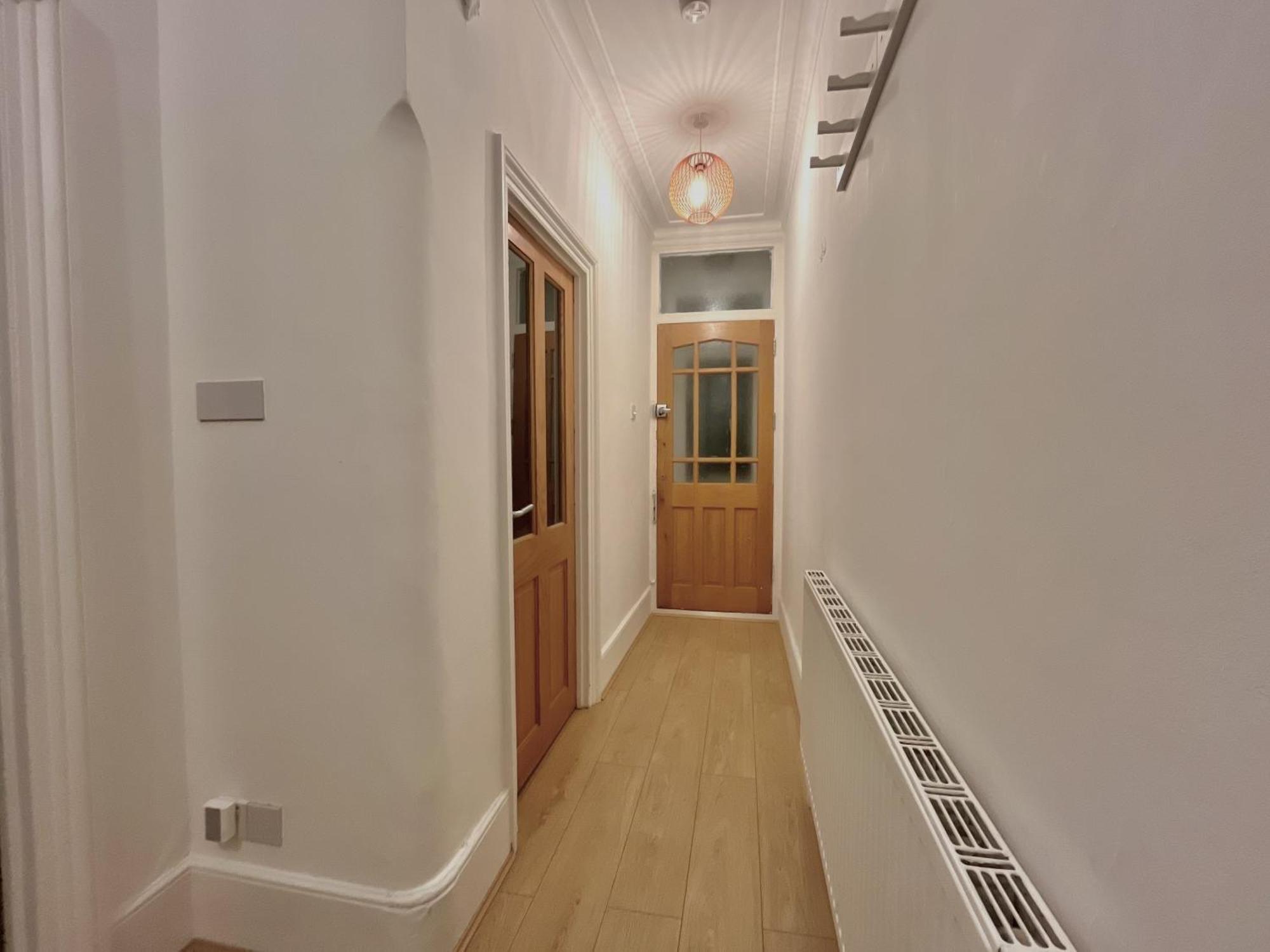 Spacious 3 Bedroom House Near London, O2, Excel, Stratford, Tube Station & Parking Available Ferienhaus *