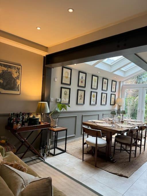 Homely Flat, Near Notting Hill * London
