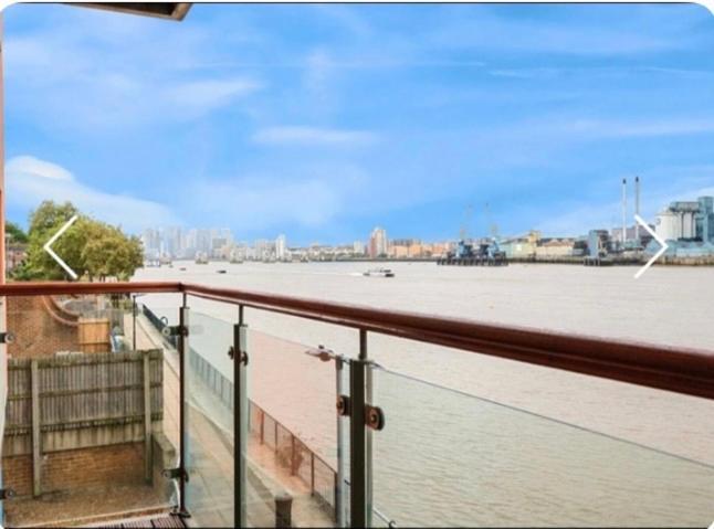 Leilighet Amazing River View 2 Bedroom Apartment, Sleeps 6 , Balcony And Parking London