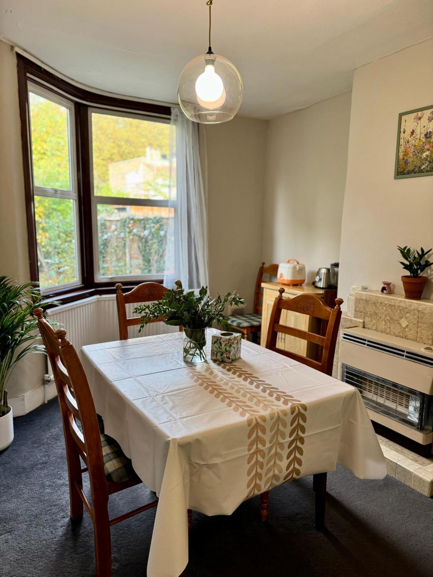 Yellow & Coffee Privat overnatting London