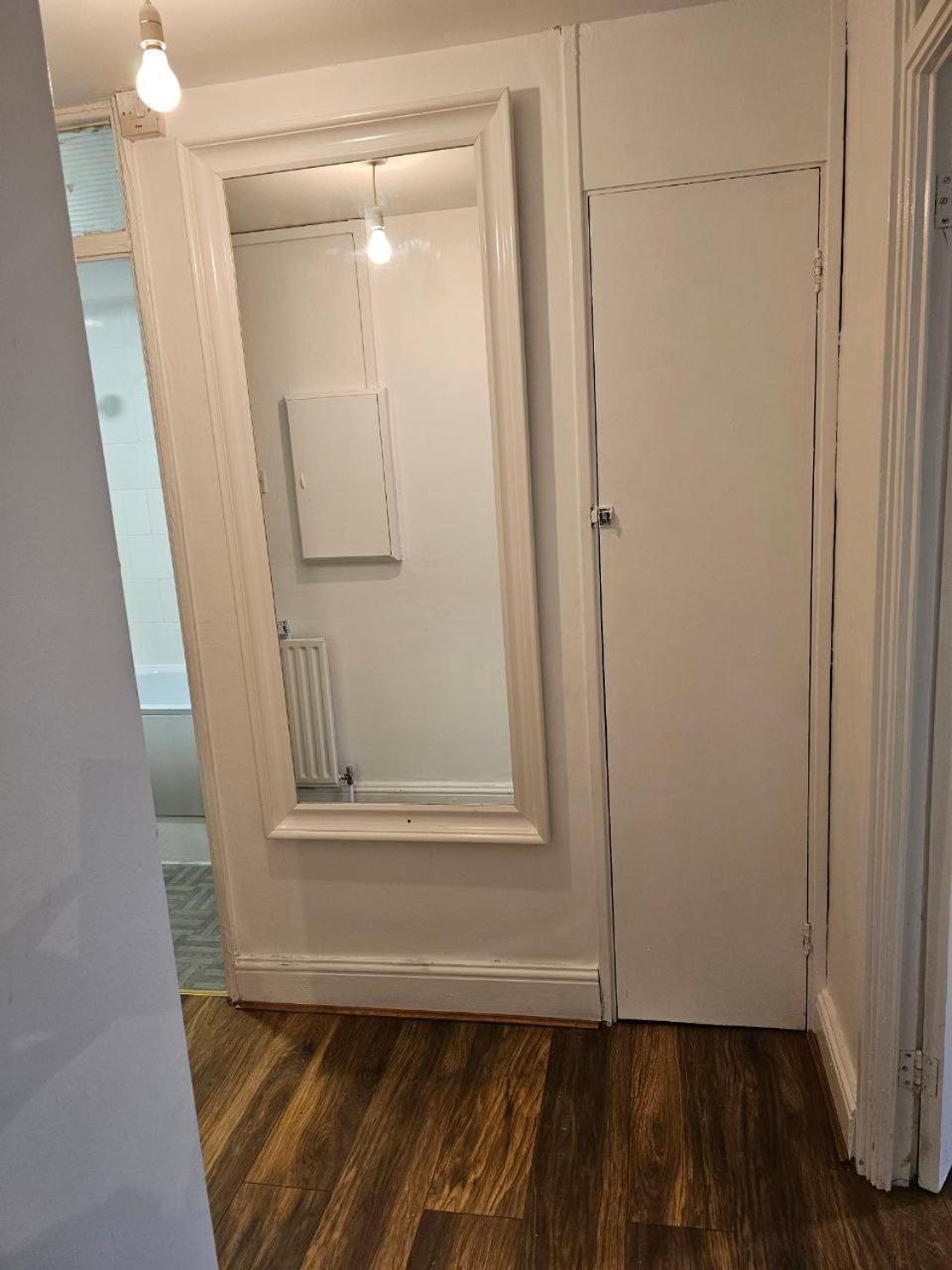 Entire Oval Appartement *
