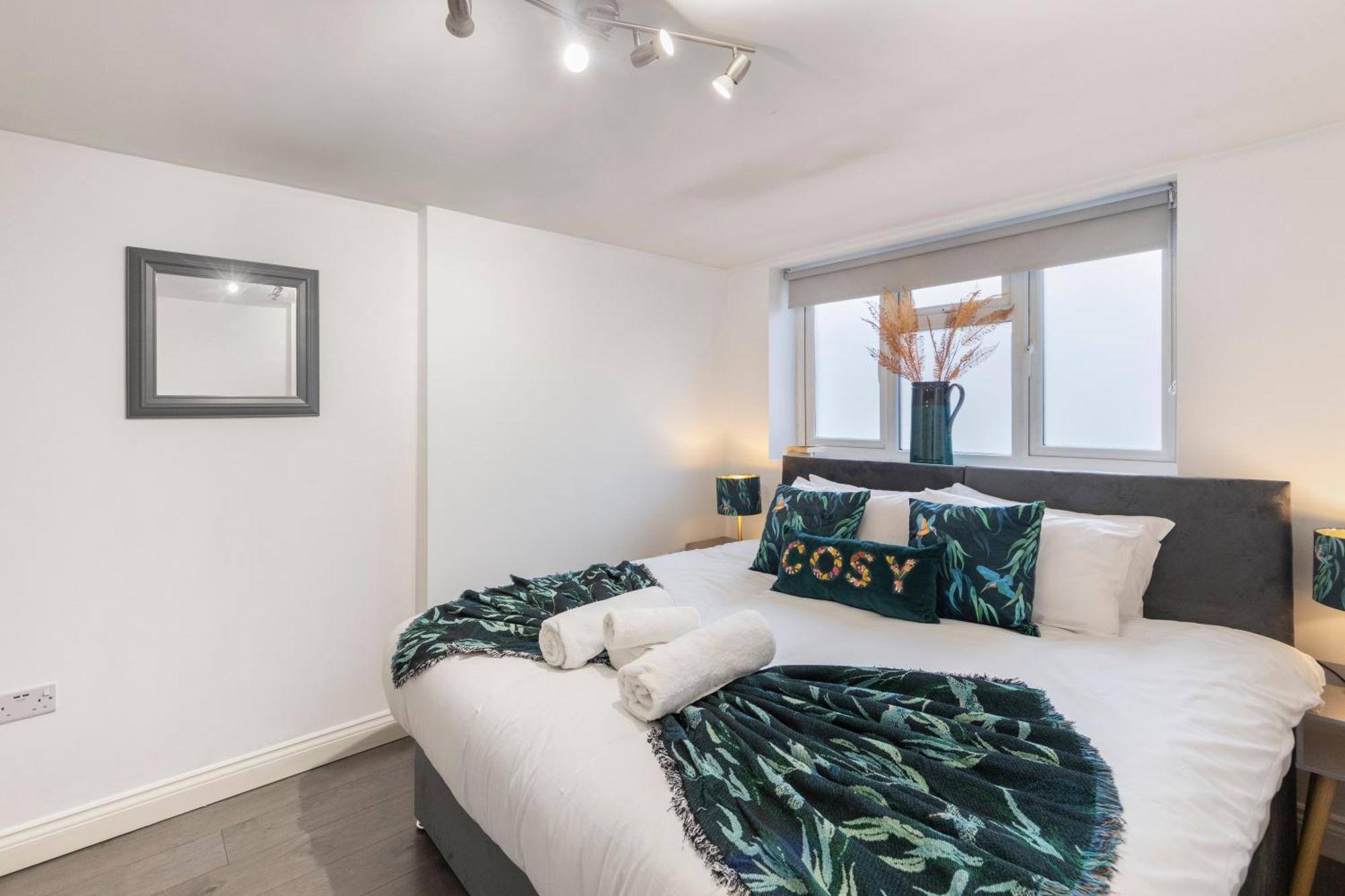 Apartment Elms *