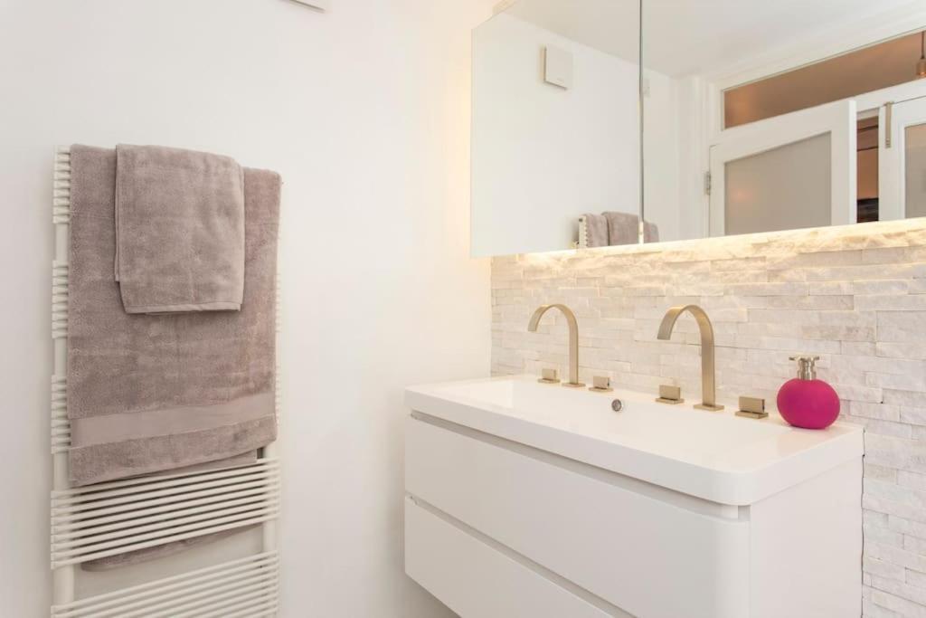 Quiet Queen's Park Courtyard Flat Apartment London
