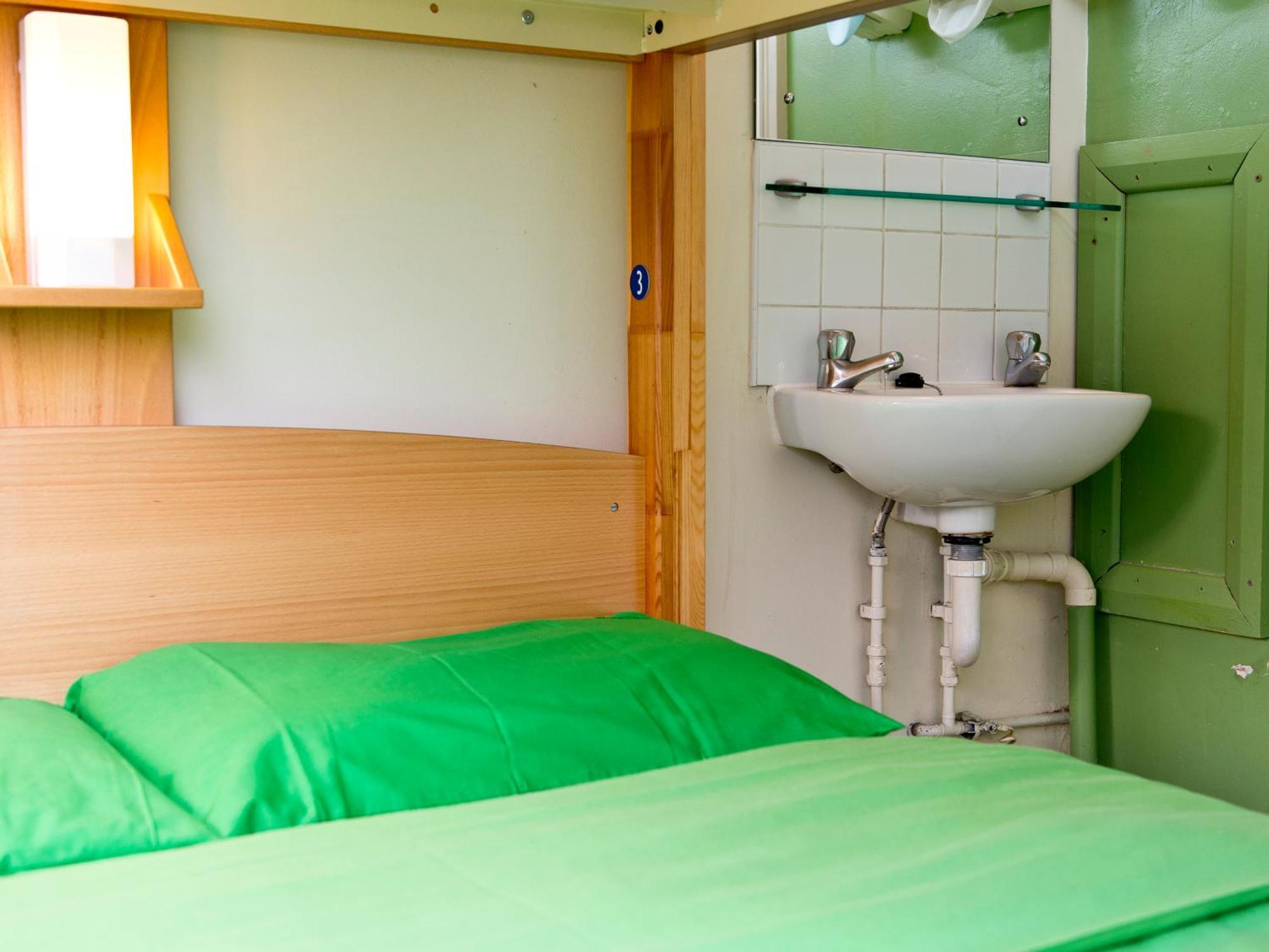 Yha Earl's Court Hostel