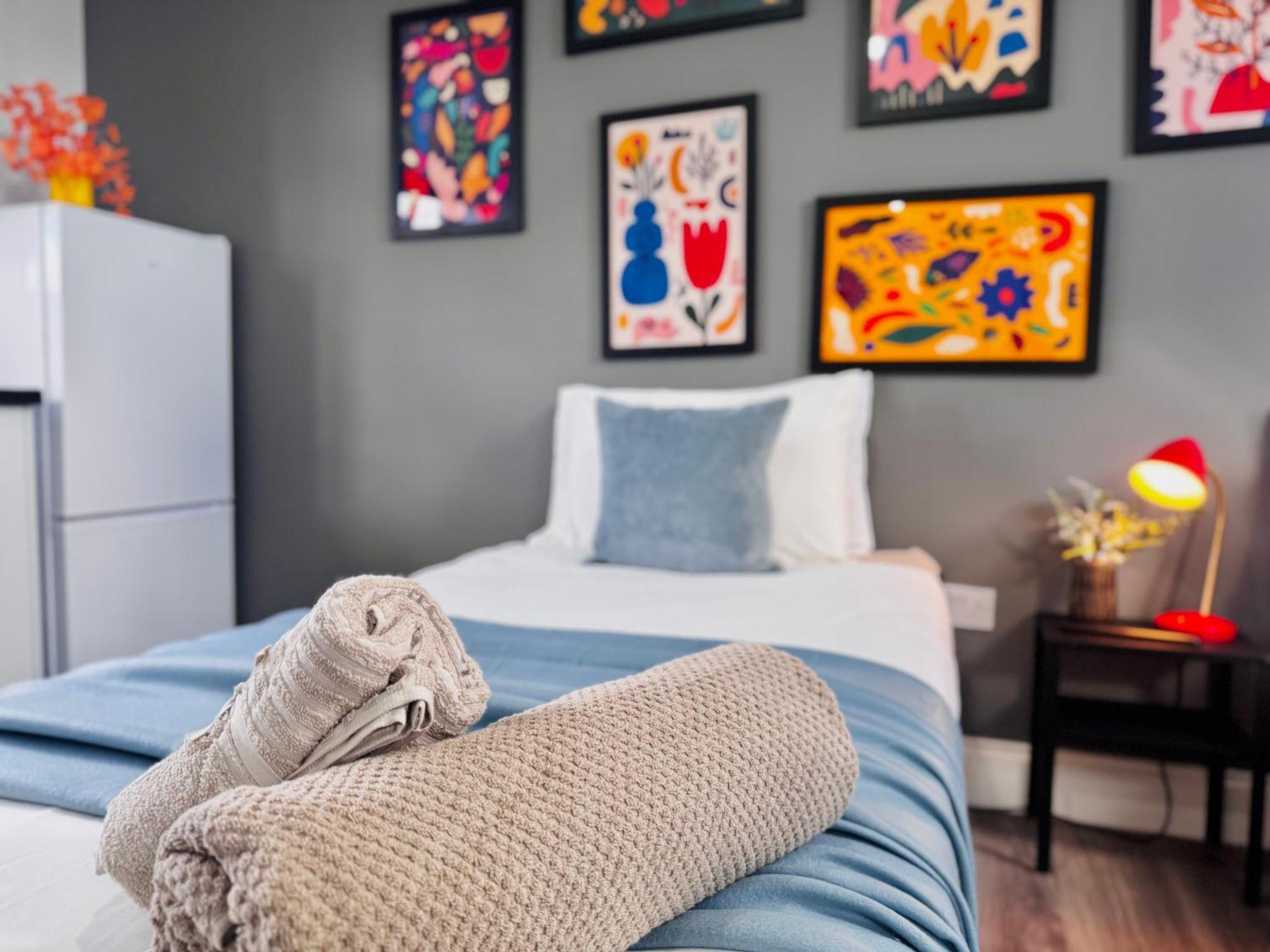 Bright Loft 30min To Leilighet