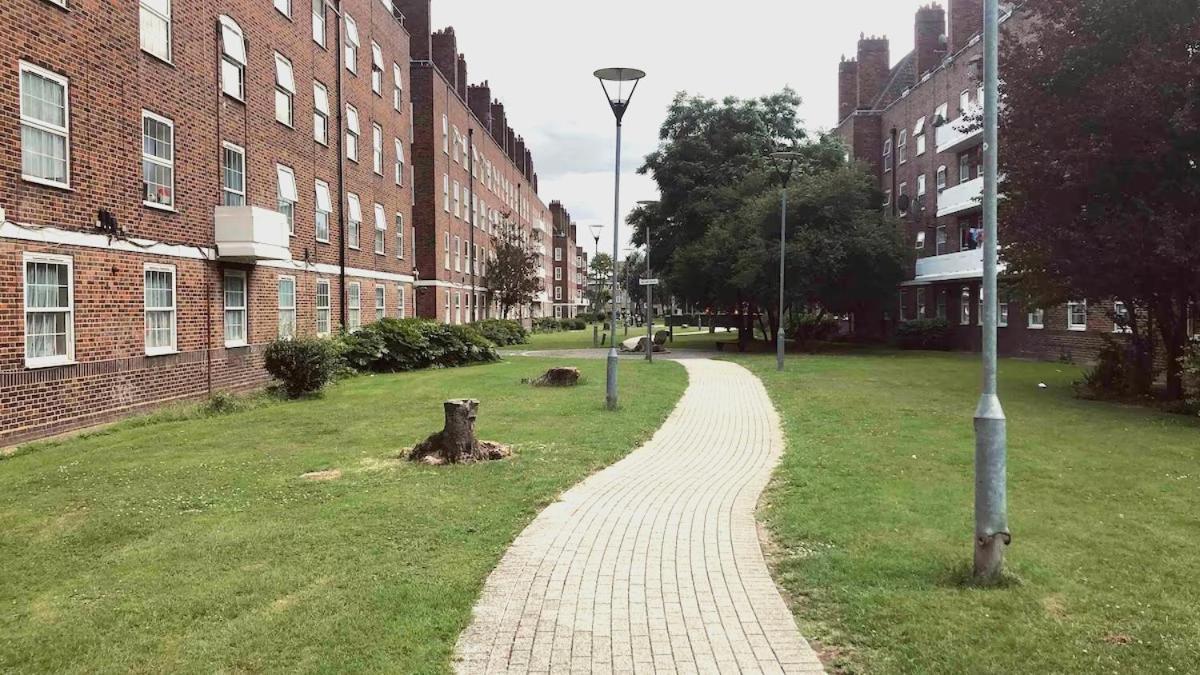 Two Bedroom Flat In Stoke Newington London