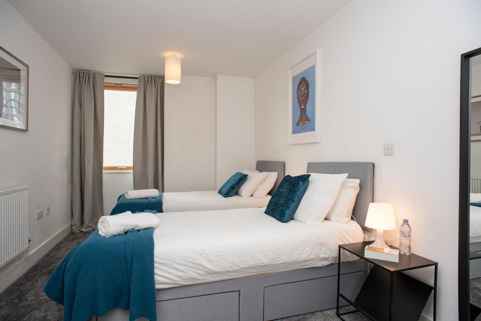 Apartment Luxury Cosy With Stunning Skyline Views!