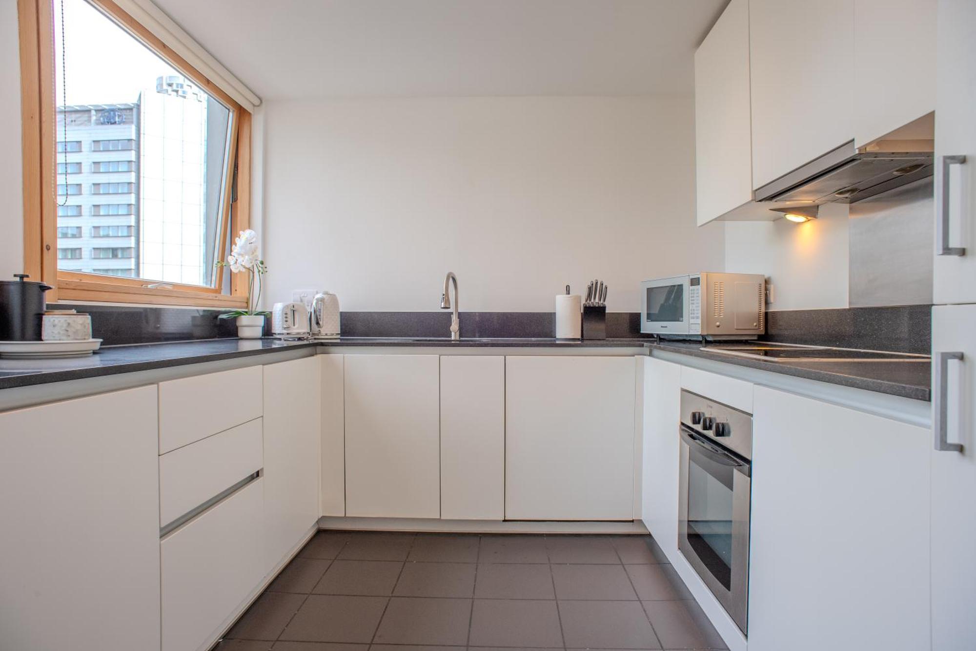 Luxury Cosy With Stunning Skyline Views! London