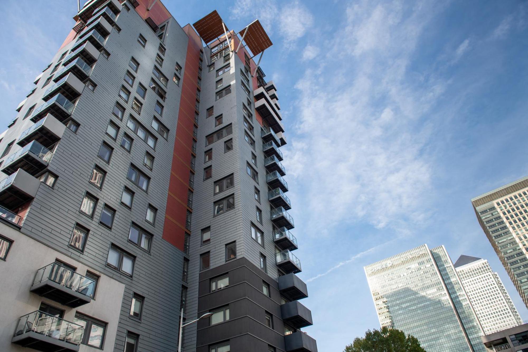 Luxury Cosy With Stunning Skyline Views! * London