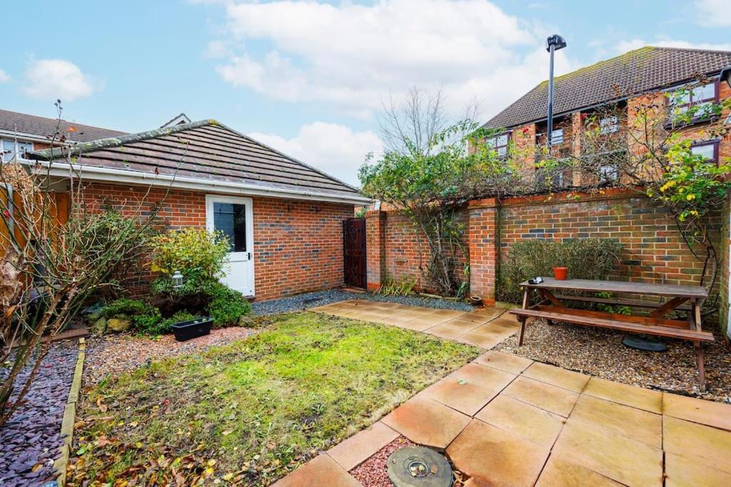 Stylish 3-bed East Contractors Parking Sleeps 5 Near Excel London