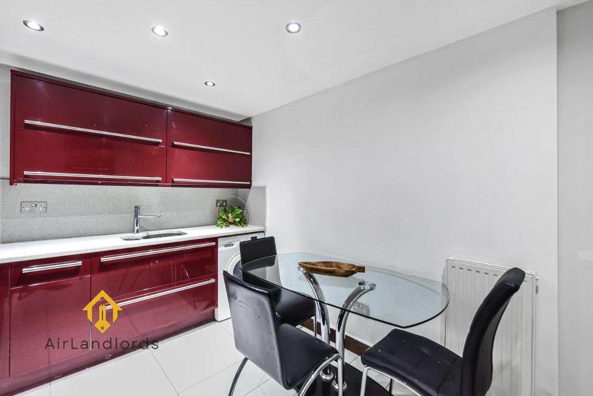 Apartment Exclusive 2bed 2bath Flat In Swiss *