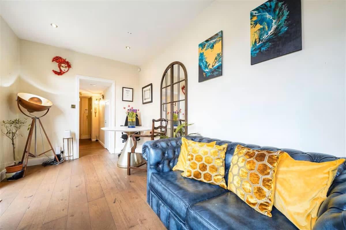 Bright & Stylish Flat W Patio * London