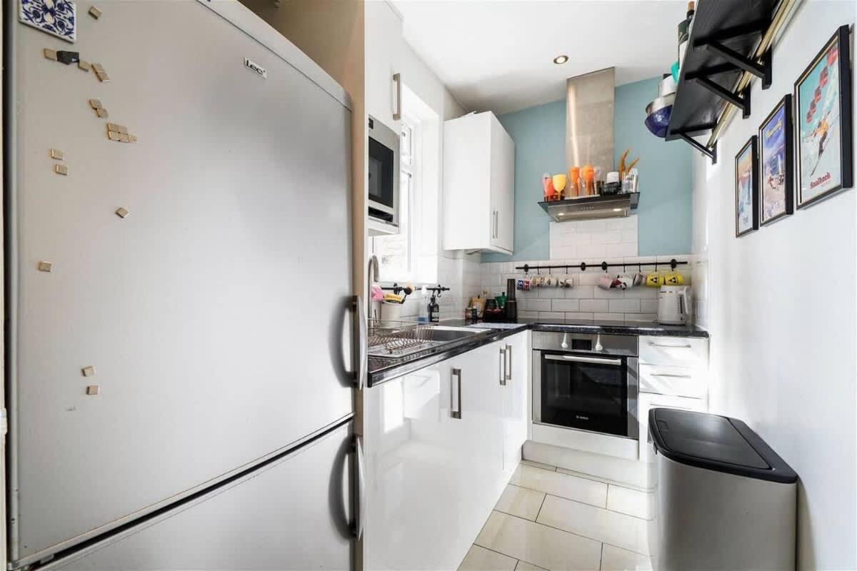 Apartment Bright & Stylish Flat W Patio *
