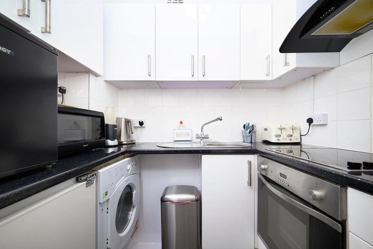 Westminster Flat For Families & Business Travelers, Steps To Landmarks! Apartamento Londres
