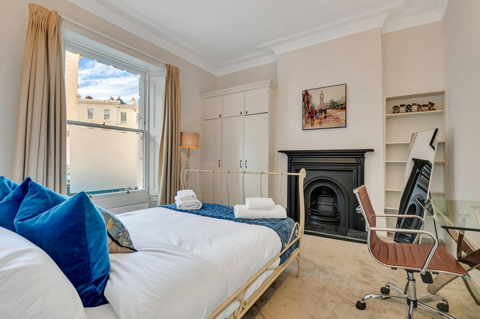 Flat In Victoria * London