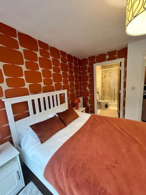 Apartment 2 Bedroom Cozy Near Kew Bridge