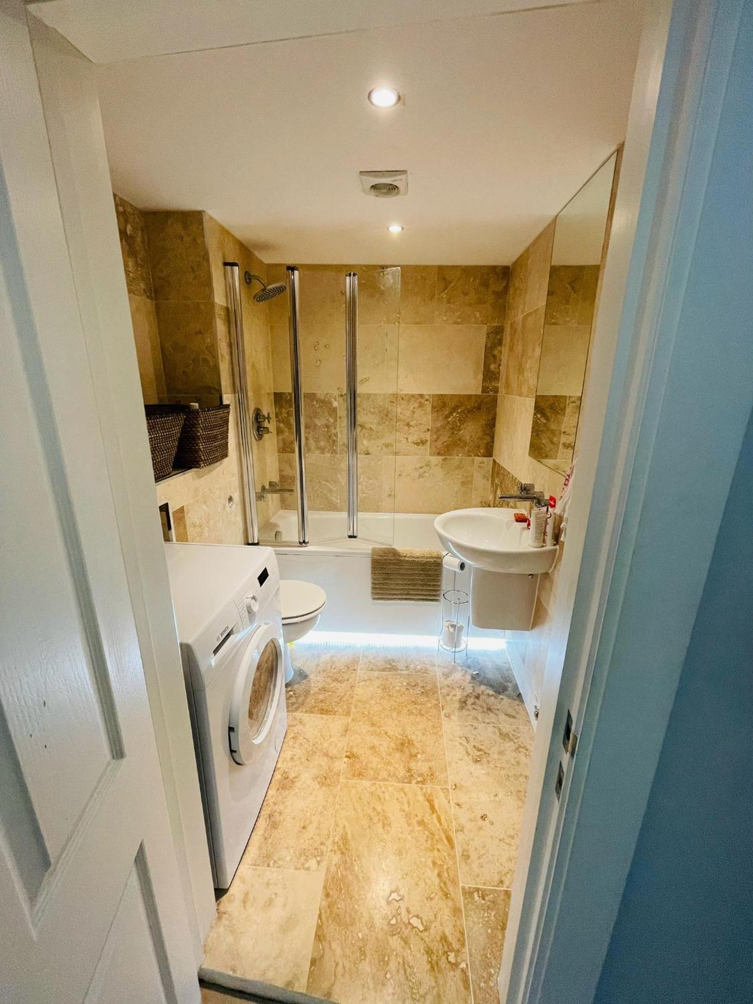 New! Stylish 3-bed With Garden London