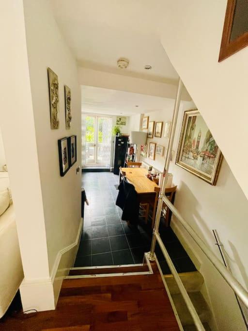 New! Stylish 3-bed With Garden *