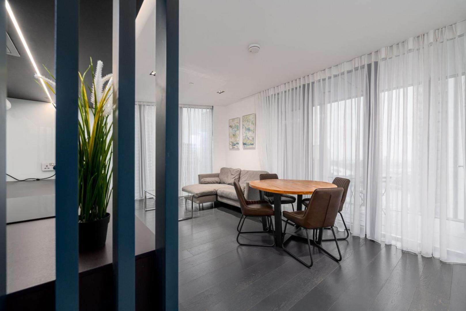 Guestready - Modern Living With Skyline Views Apartment *