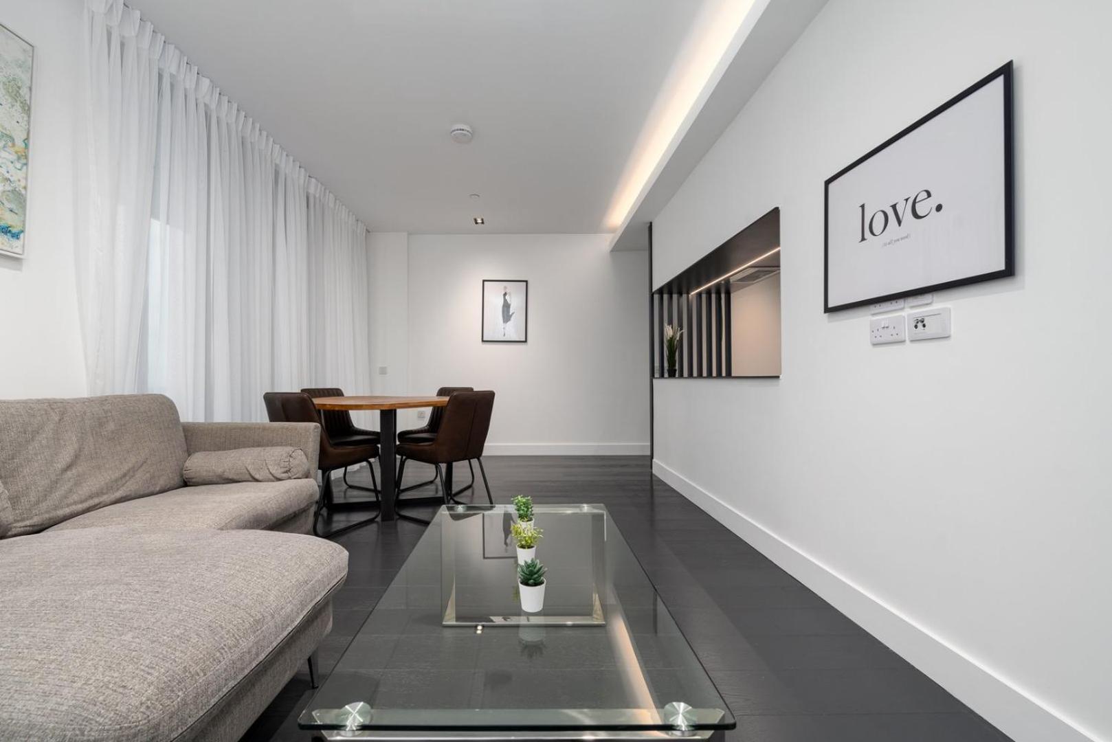 Guestready - Modern Living With Skyline Views