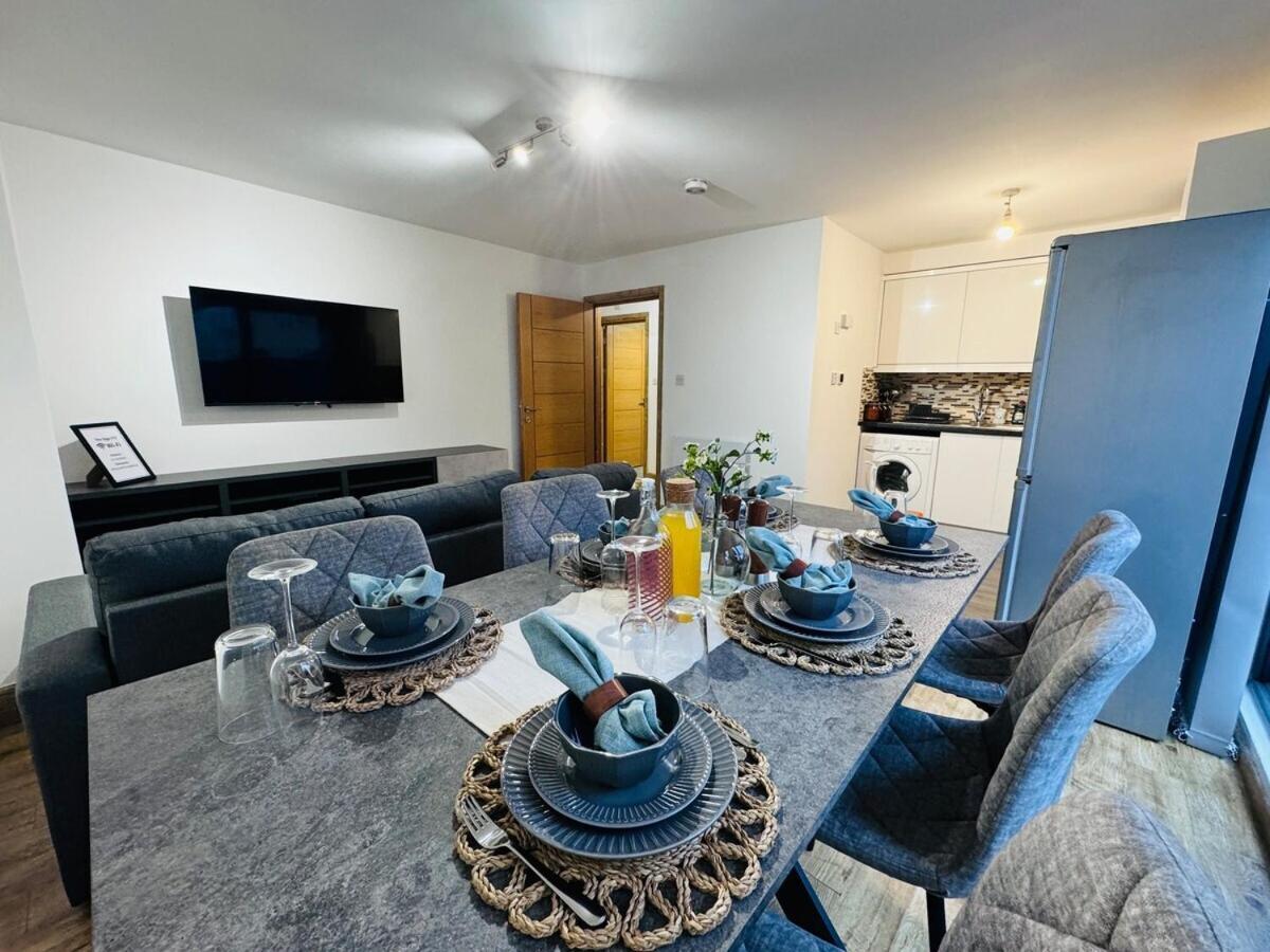 The Edge Ft2 Apartment
