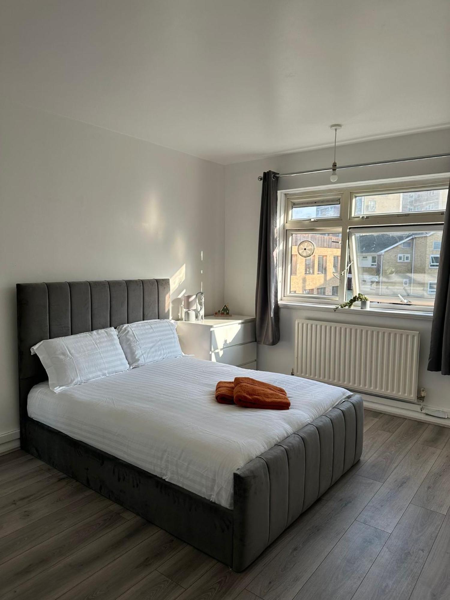 Modern In A 4 Bedroom Flat In London, Shared Bathroom! Accommodatie bij particulieren *