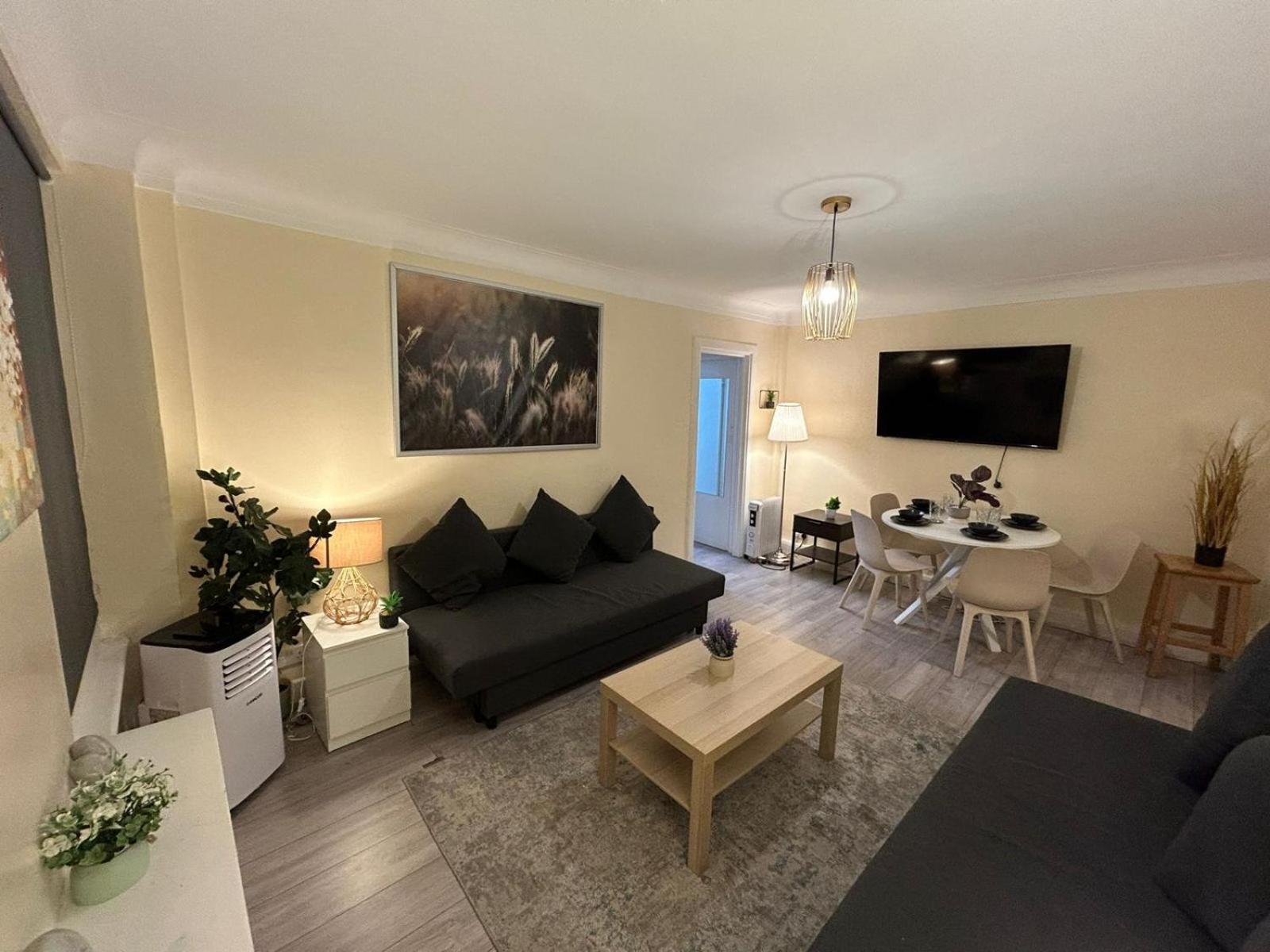 Park Lane Beautiful Apartment *
