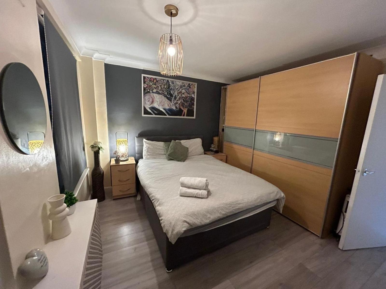 Park Lane Beautiful Apartment *
