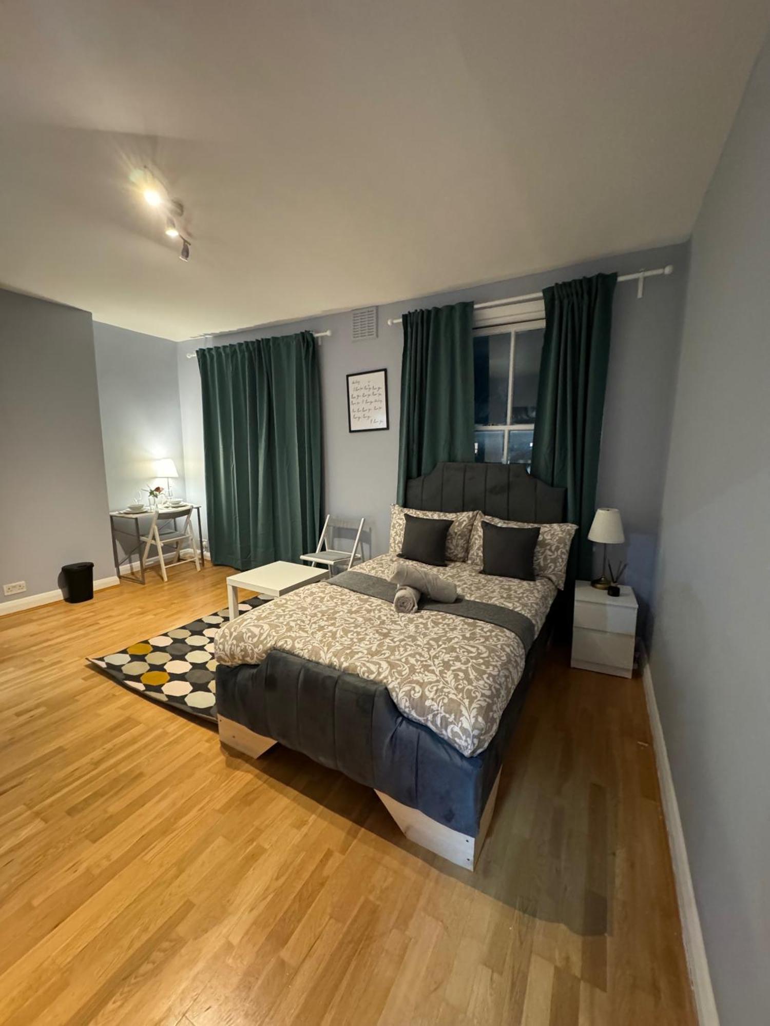 Charming Near Notting Hill