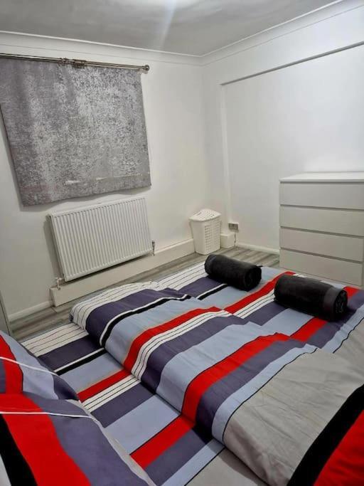 Newly Fitted 2 Bedroom Battersea Flat Apartment London