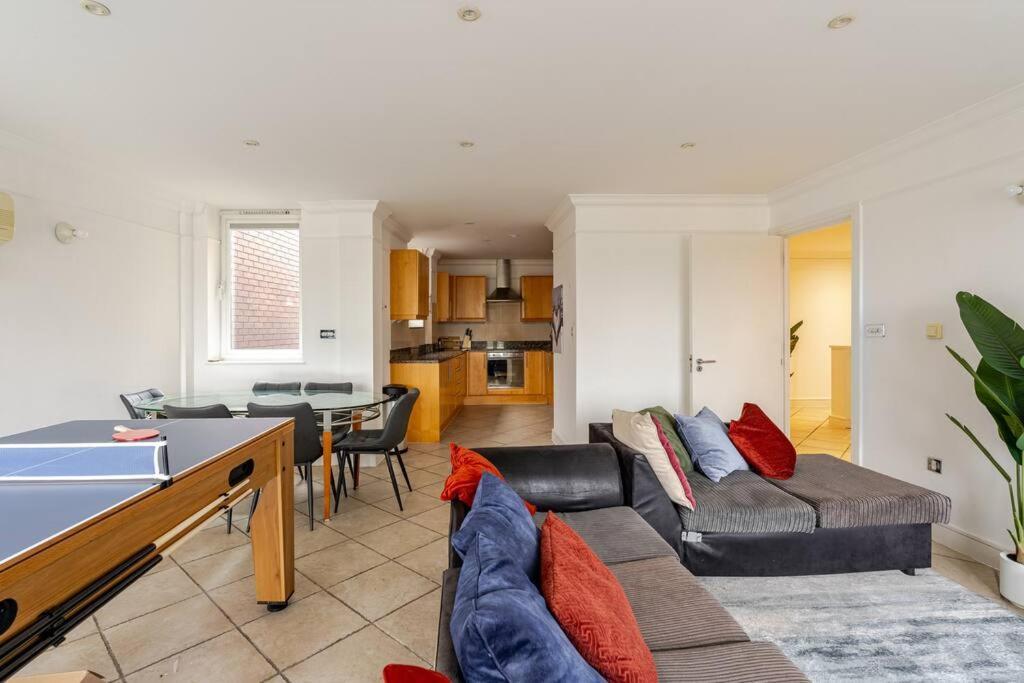 Stunning Duplex Penthouse With Shard Views Apartment