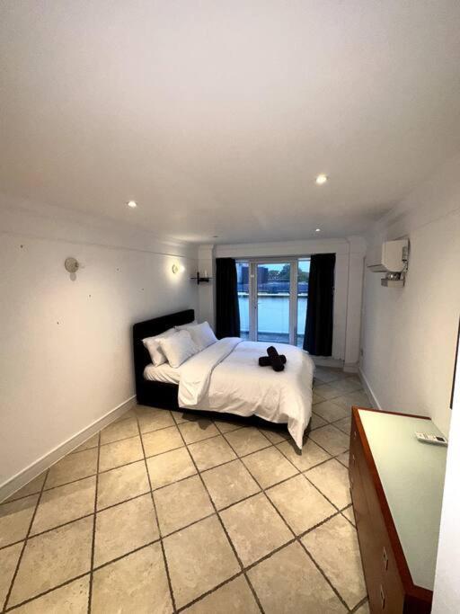 Stunning Duplex Penthouse With Shard Views Apartment