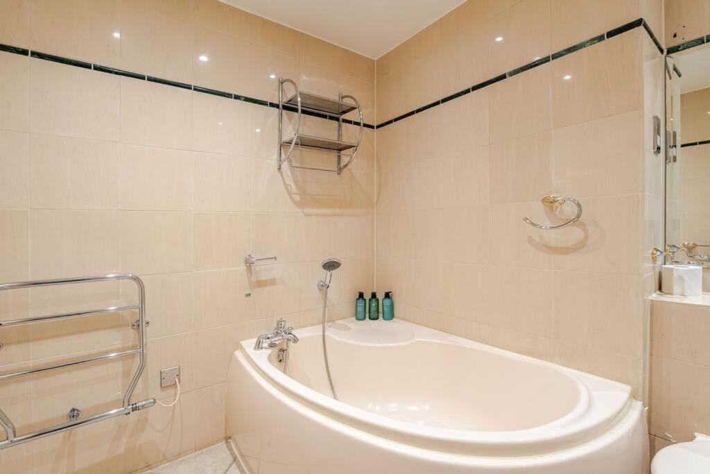 Stunning Duplex Penthouse With Shard Views Apartment *