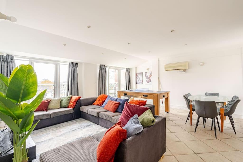 Stunning Duplex Penthouse With Shard Views Apartment