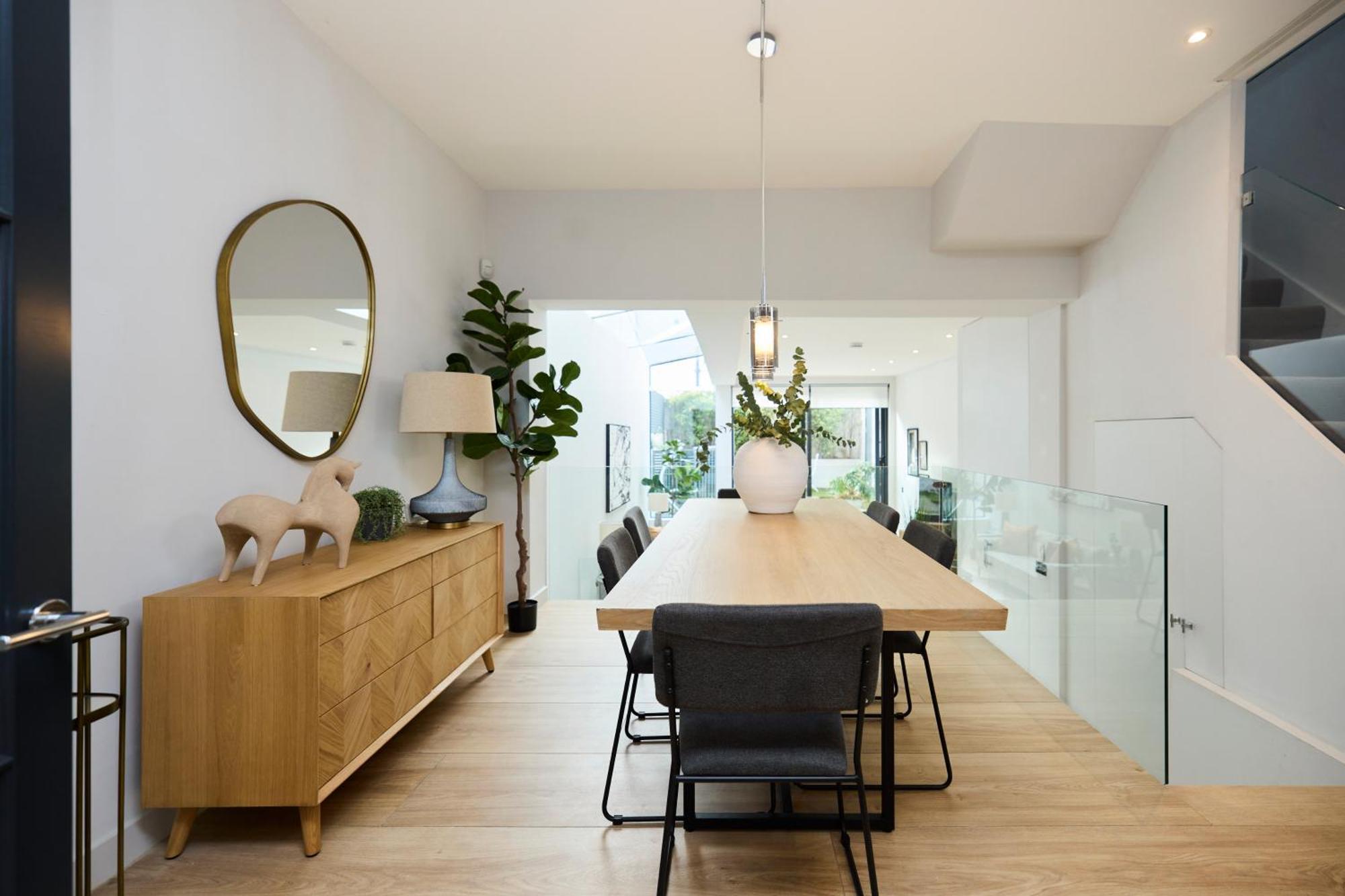 The Fulham Classic - Spacious 4bdr House With Balcony And Garden London
