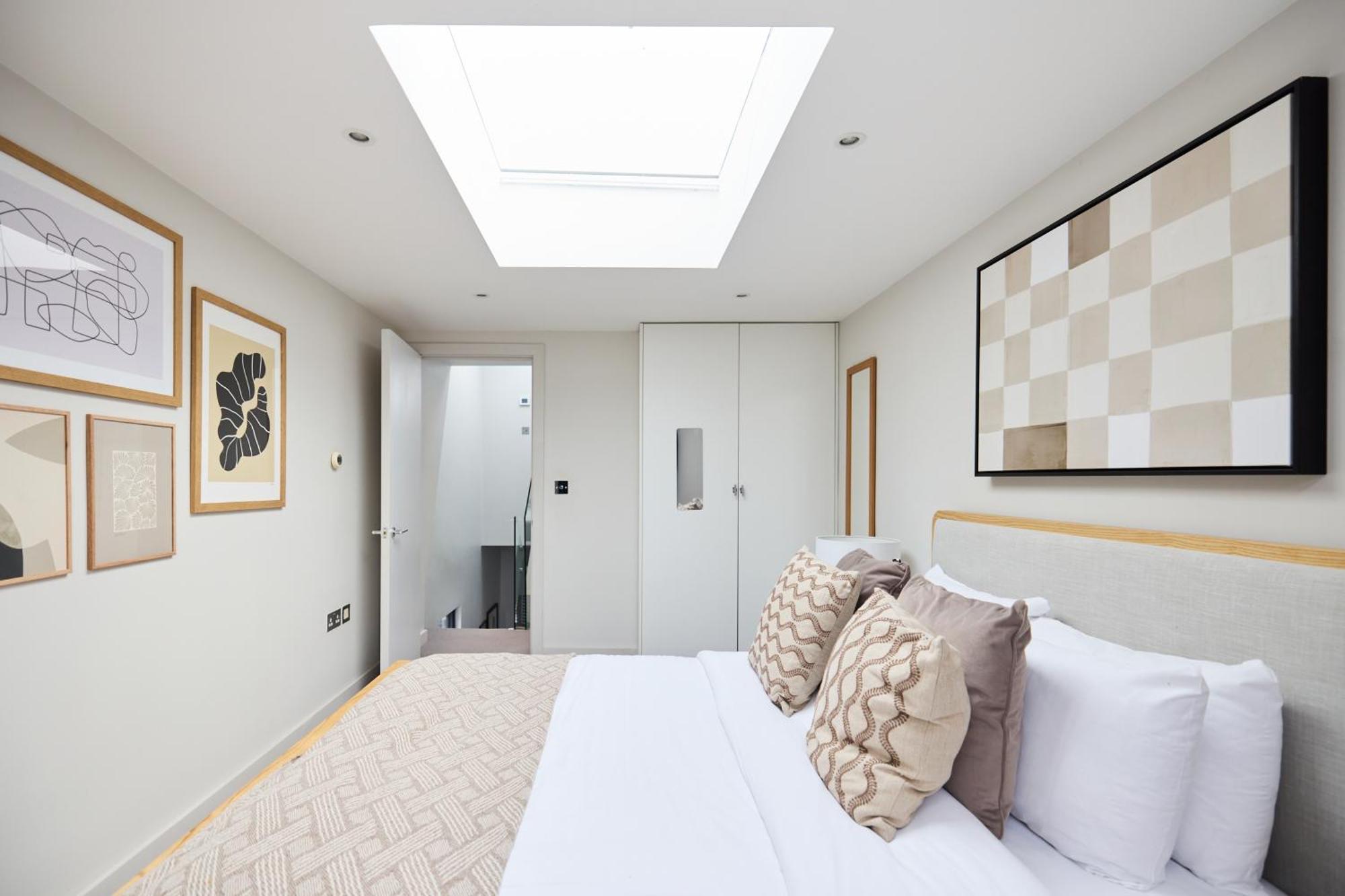 The Fulham Classic - Spacious 4bdr House With Balcony And Garden Apartment London