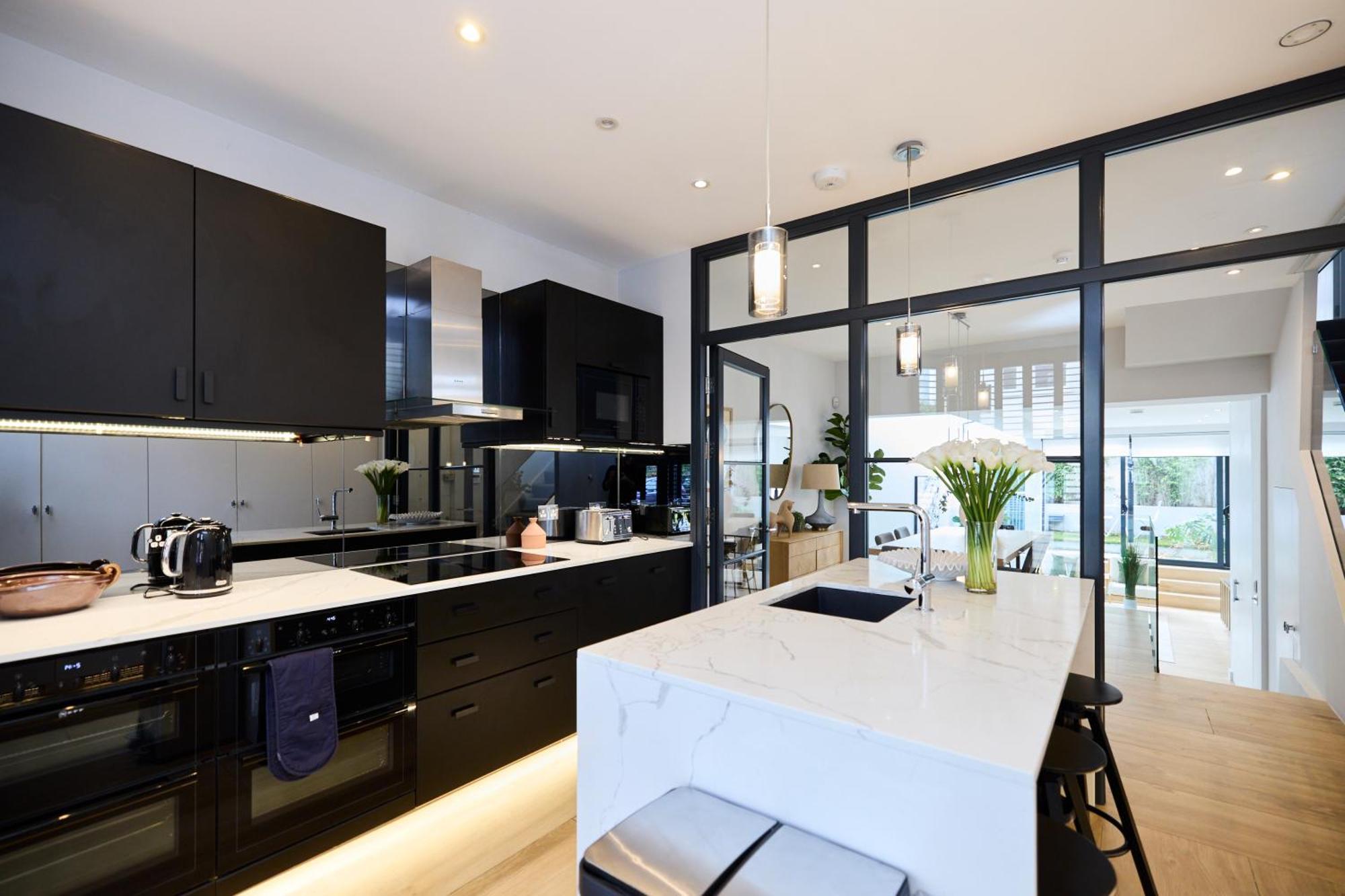 Apartment The Fulham Classic - Spacious 4bdr House With Balcony And Garden London