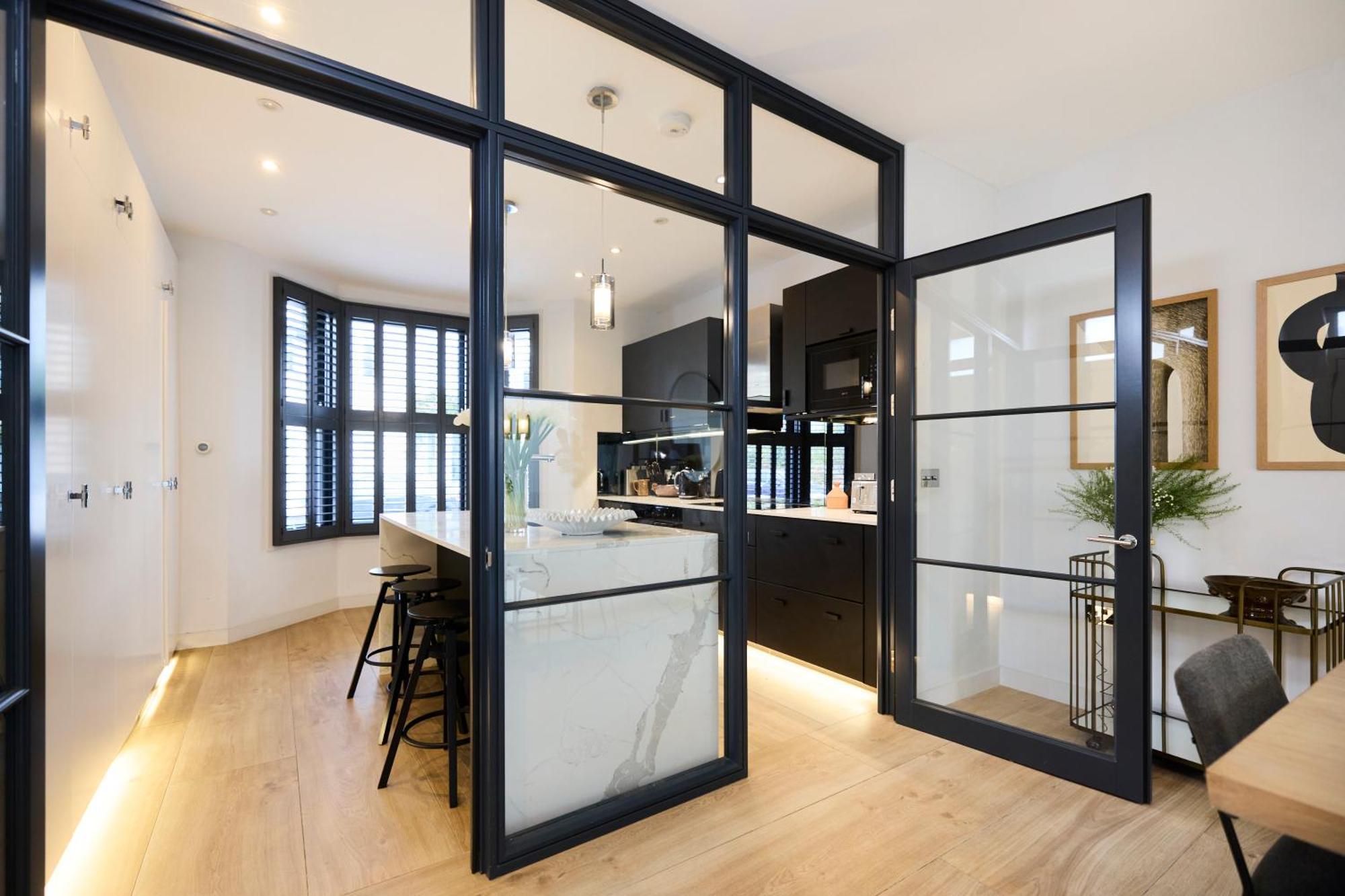 The Fulham Classic - Spacious 4bdr House With Balcony And Garden Apartment *