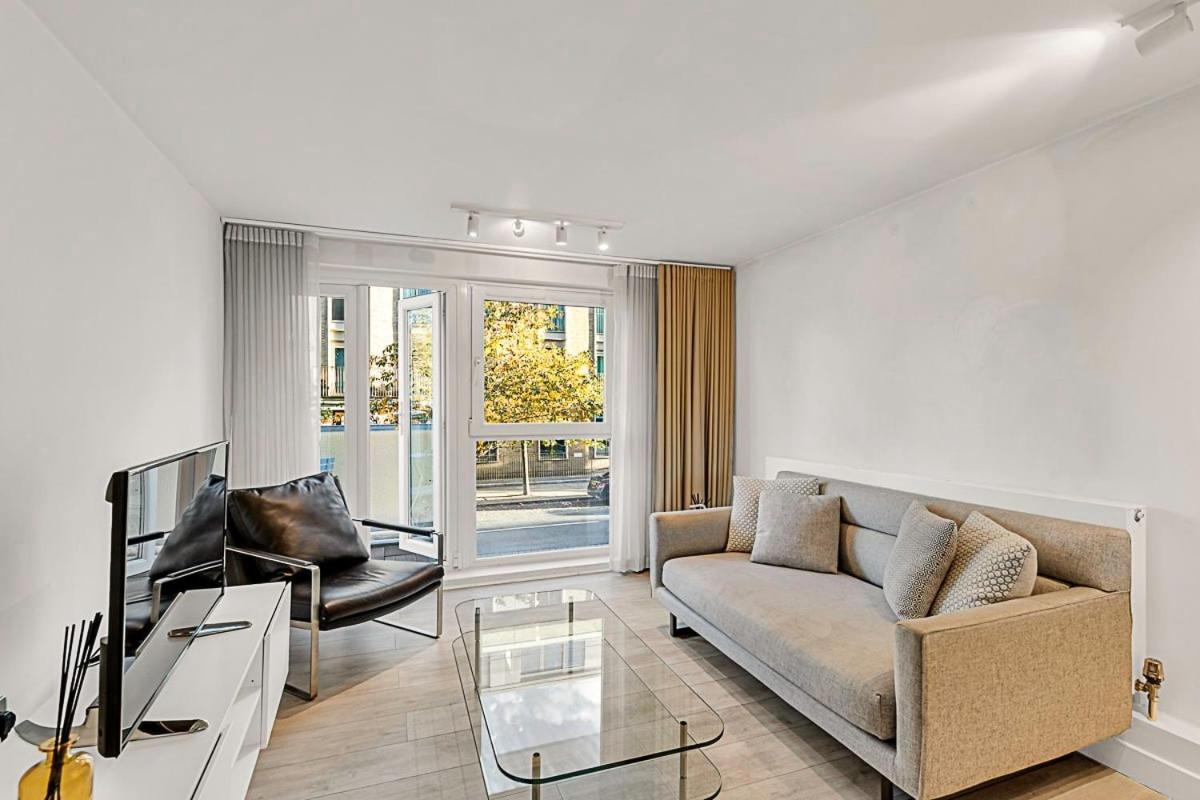 Relay Urban Charm Chelsea Apartment *