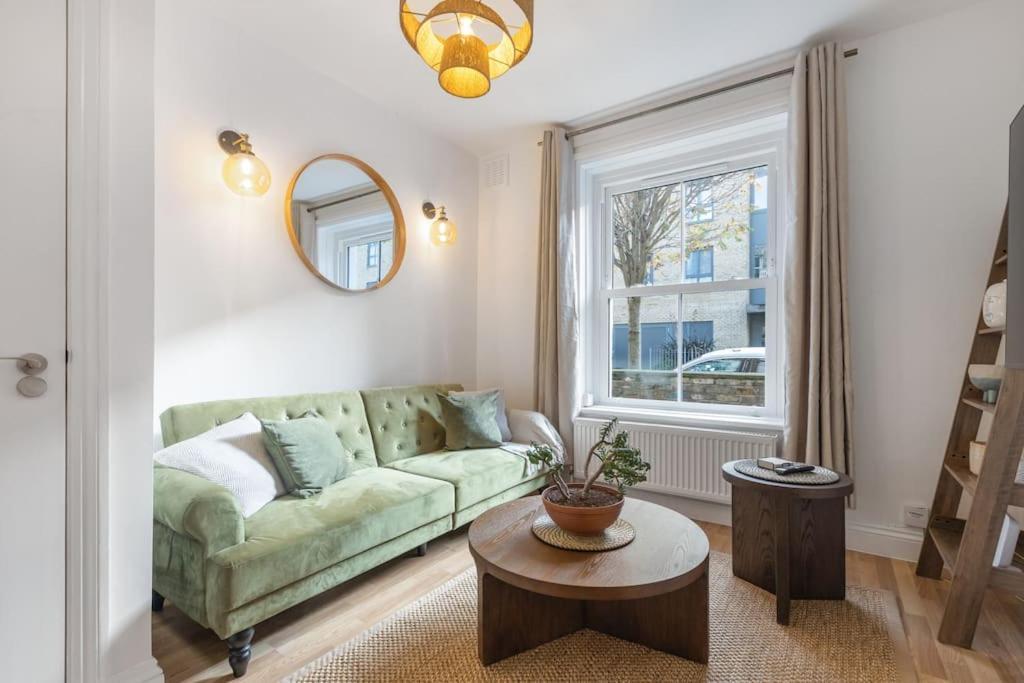 King's Cross Townhouse - Contemporary Garden Flat London