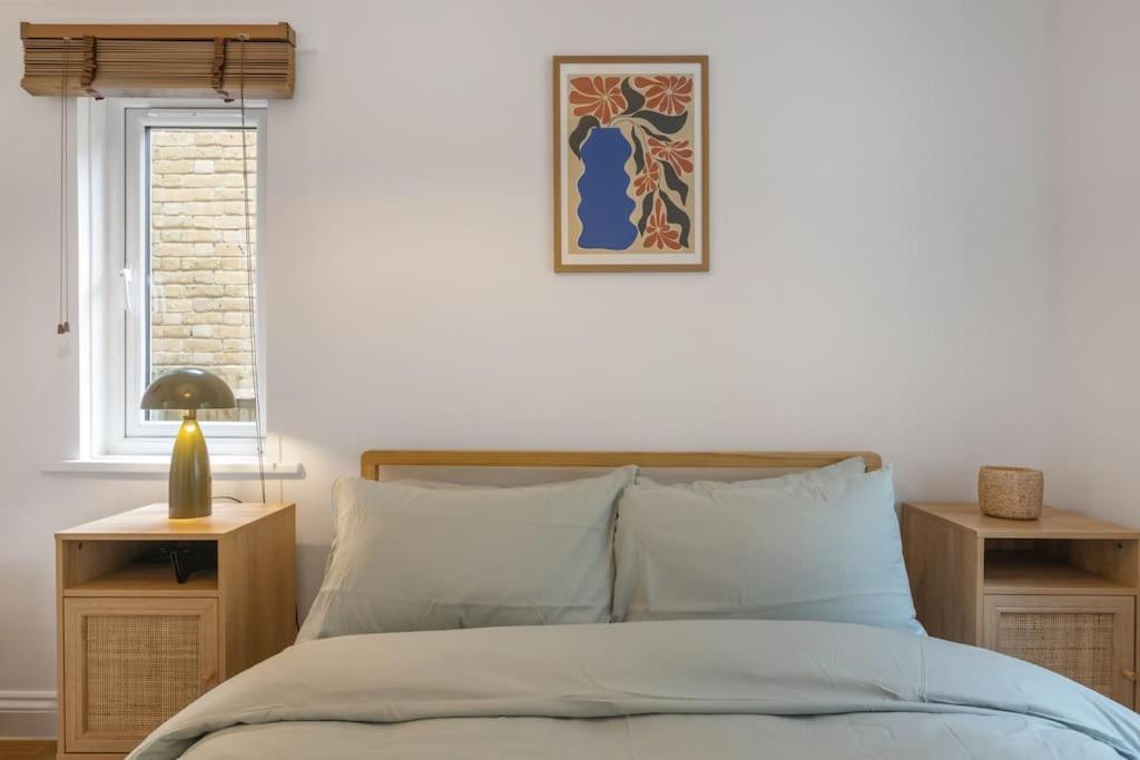 King's Cross Townhouse - Contemporary Garden Flat Apartment *