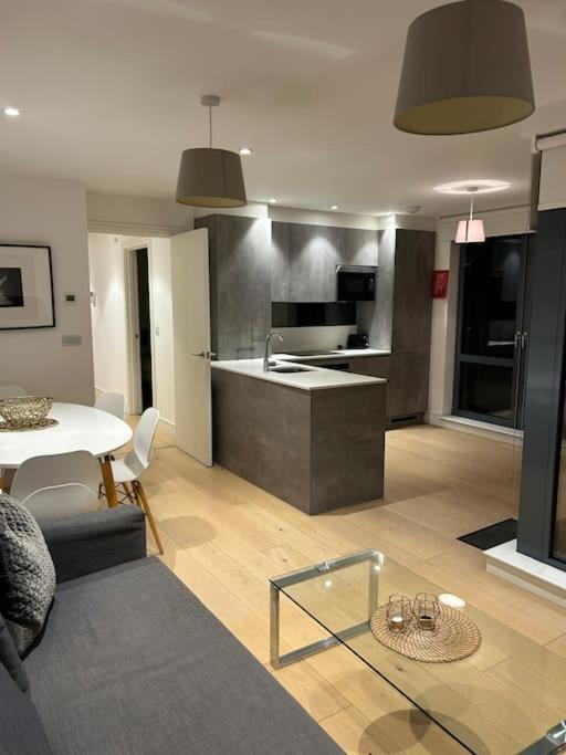 Apartment Stylish Penthouse London-zone 1 *