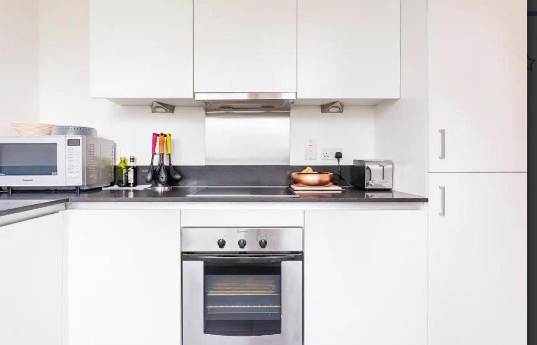 Apartment Luxury Cosy With Stunning Skyline Views! London