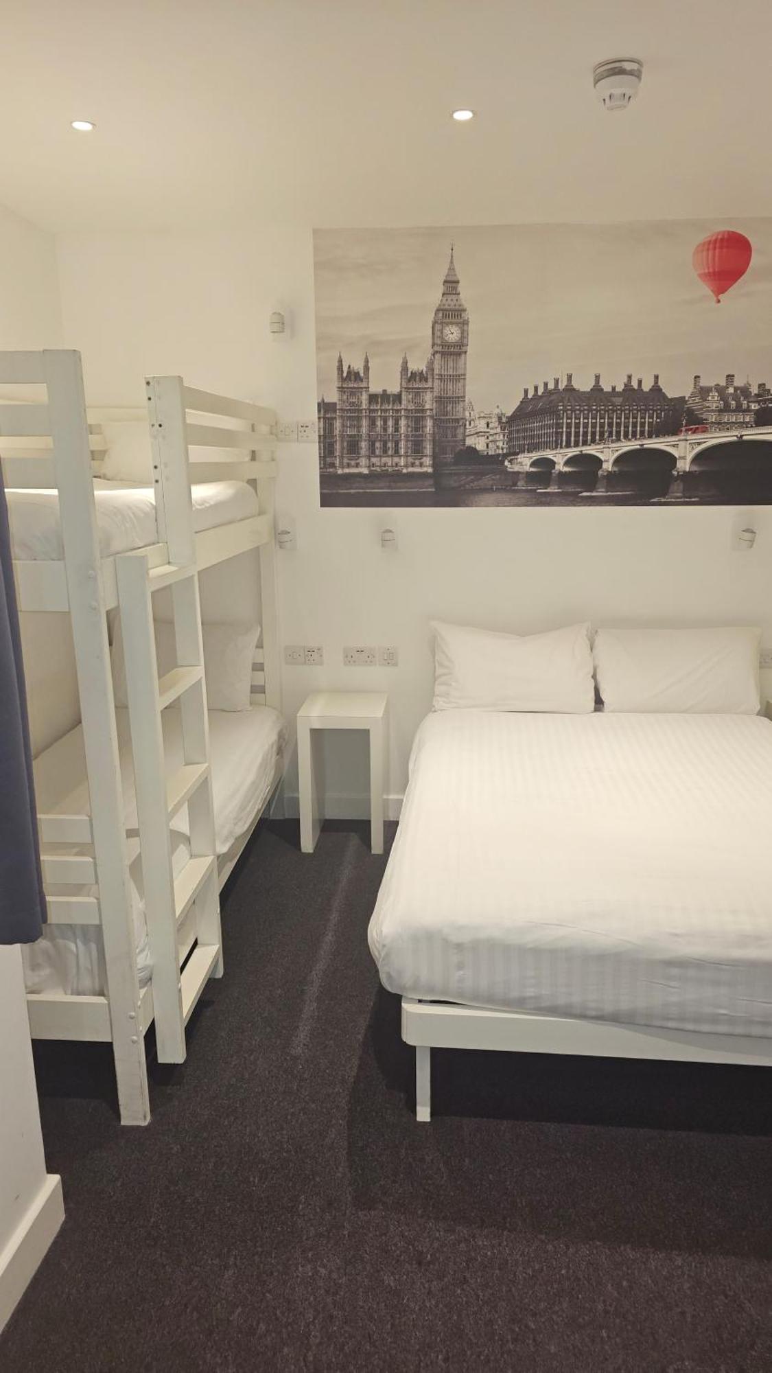 Guest house Meridiana London