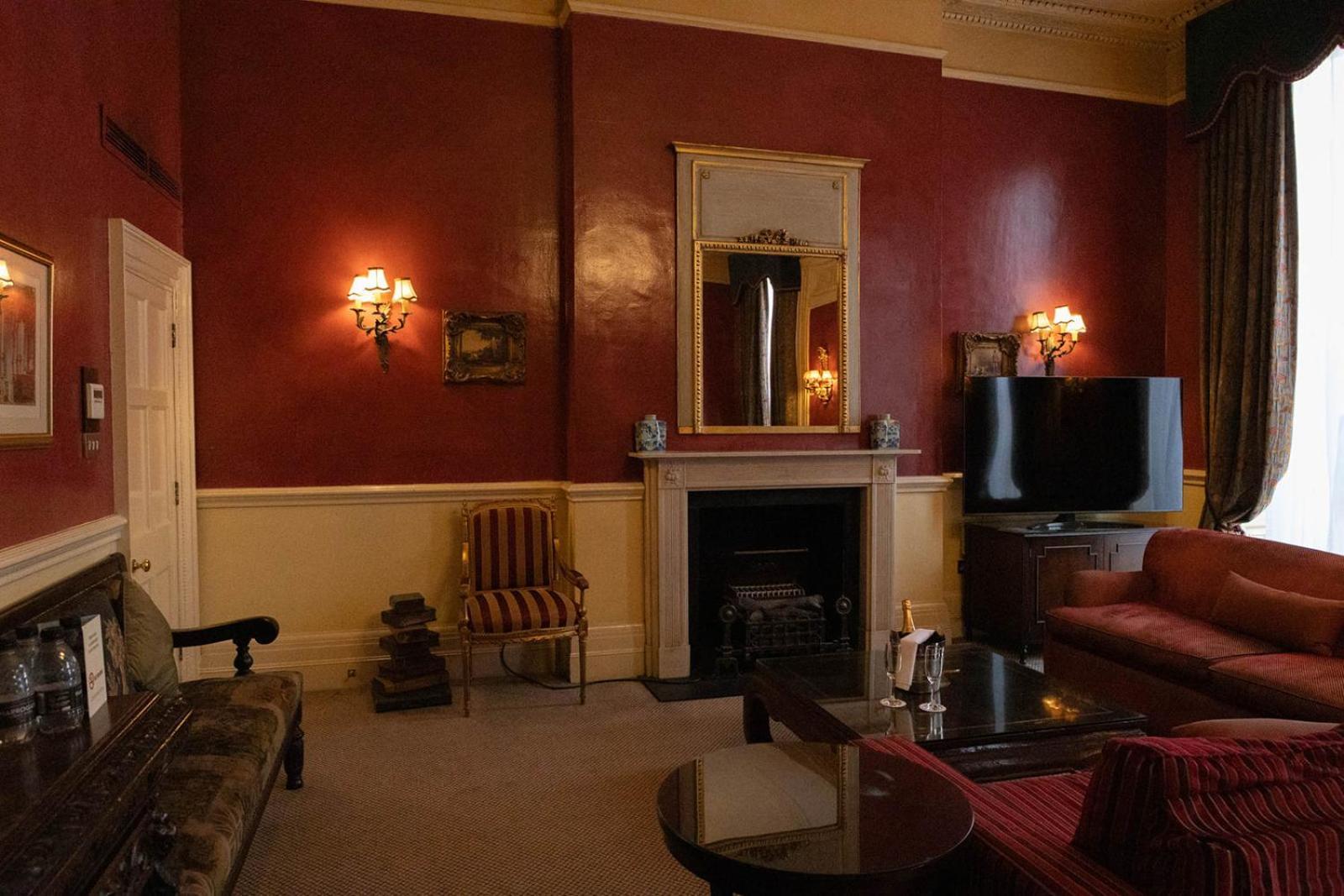 The Leonard 4*
