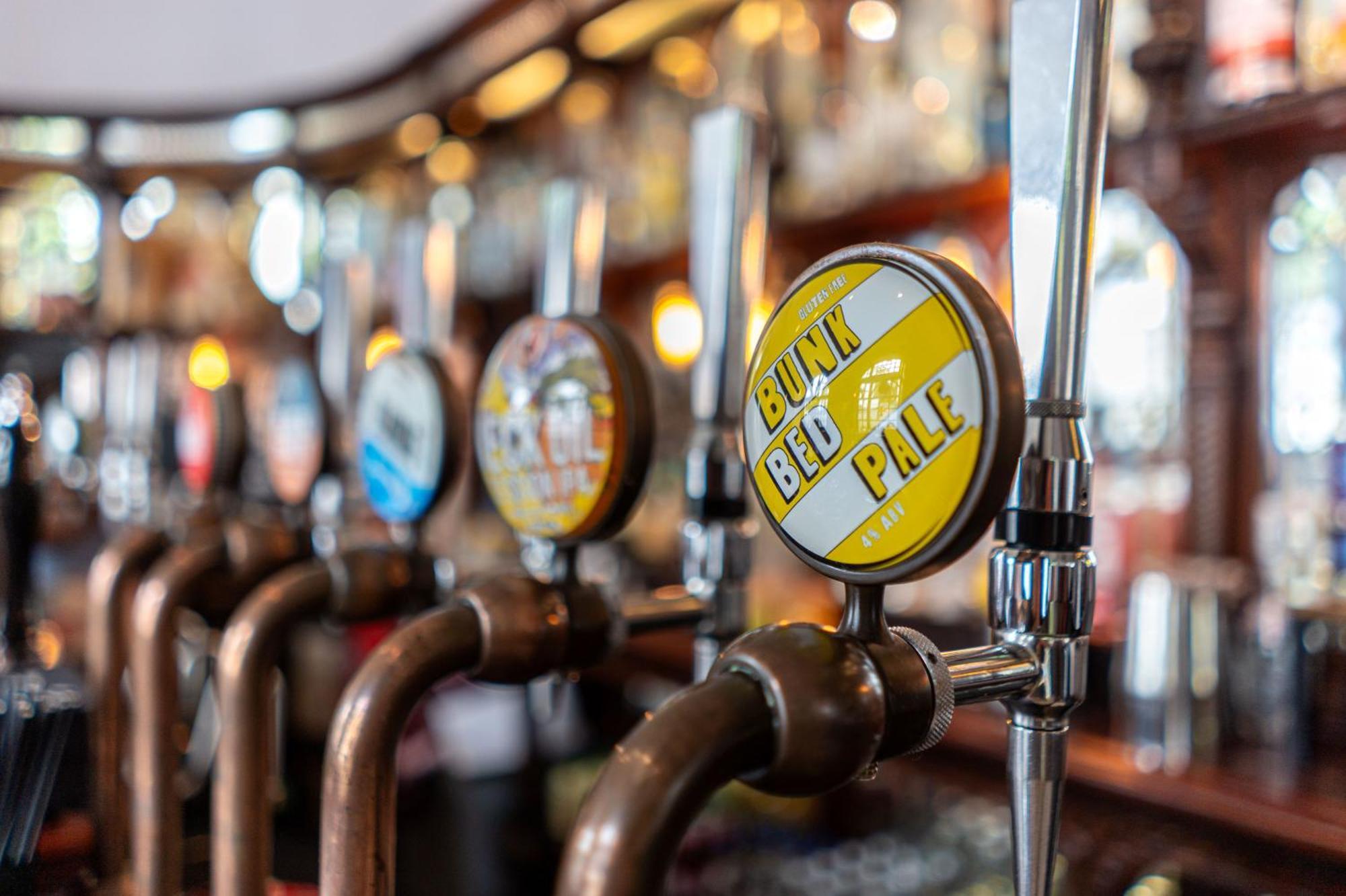 Hostal Publove @ The White Ferry, Victoria *